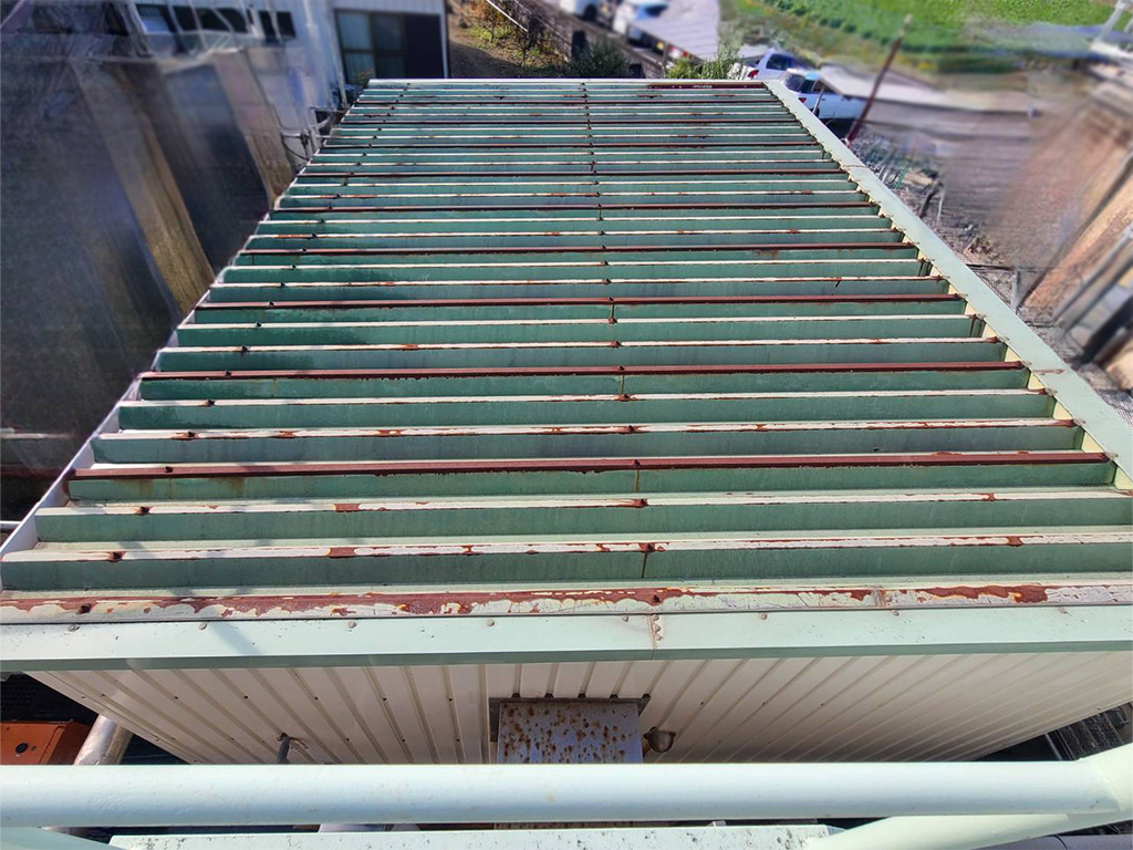 屋根塗装工事 before