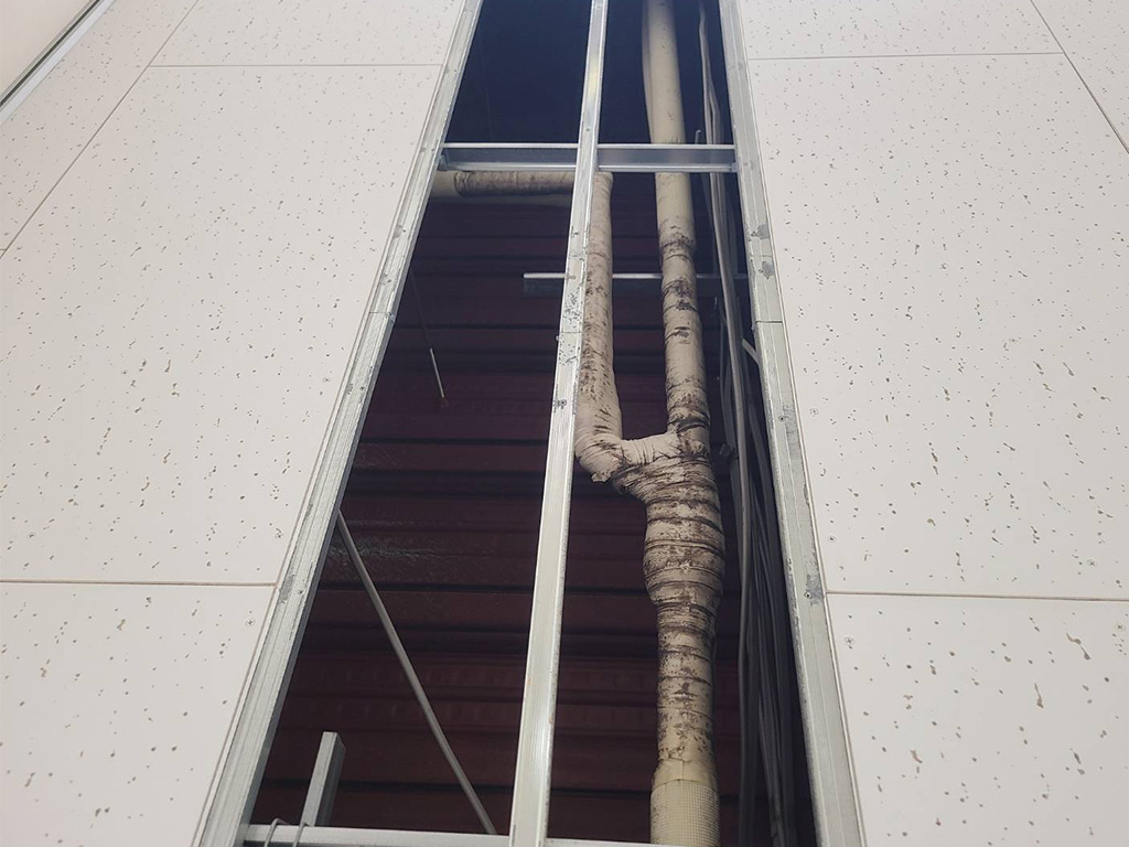 配管保温工事　before